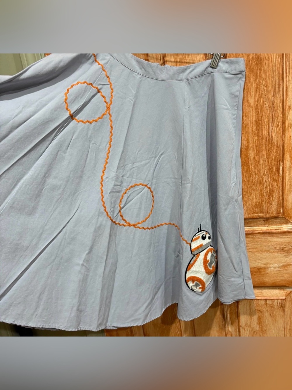 Her Universe BB-8 Star Wars Poodle Skirt XXL - Picture 6 of 9